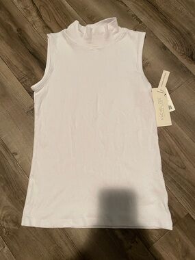 Sleeveless Mockneck Top
